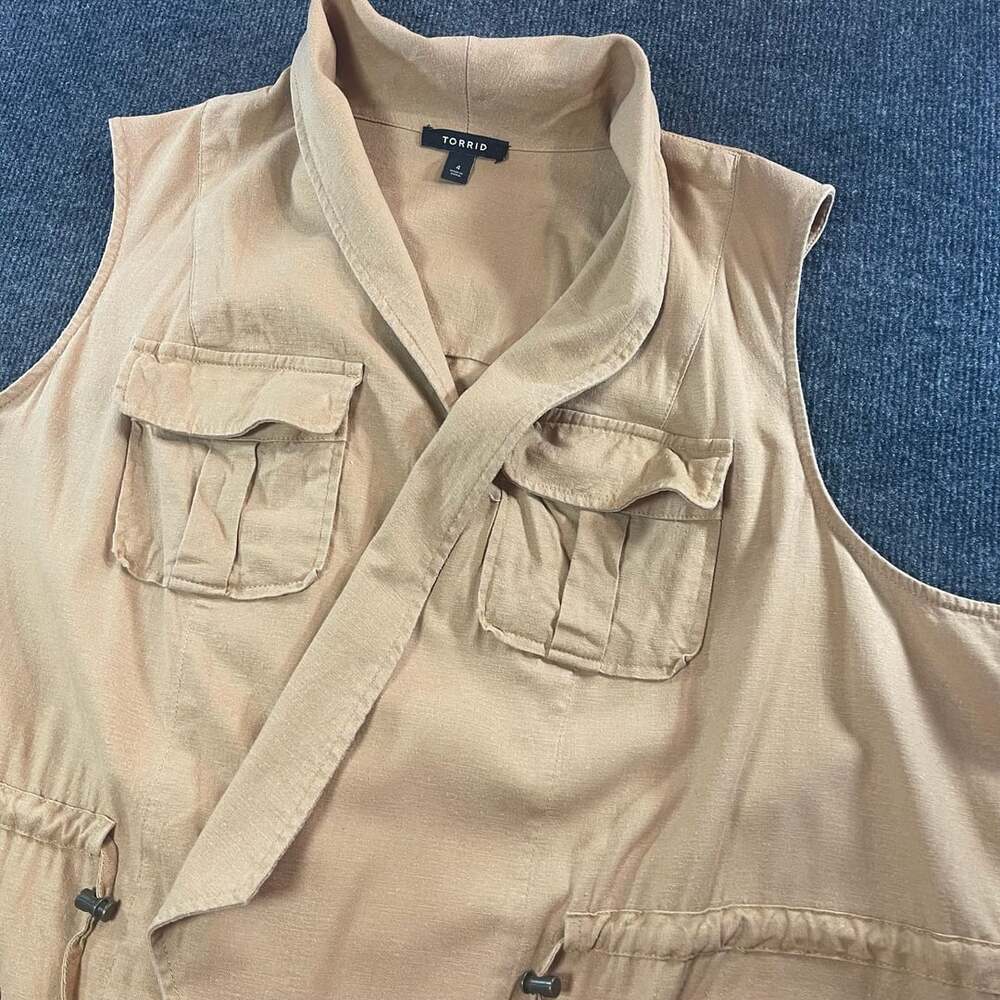 Torrid Utility Vest Size 4 Tan Linen Blend Cargo Pocket Drape Front